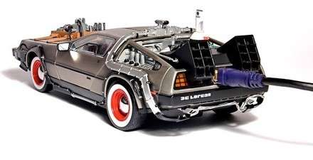 DeLorean - Zaman Makinası