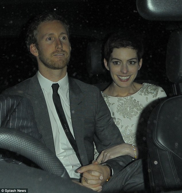 Adam Shulman ve Anne Hathaway