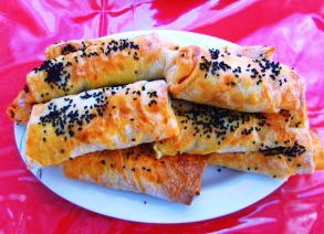 Çörek otlu etli börek